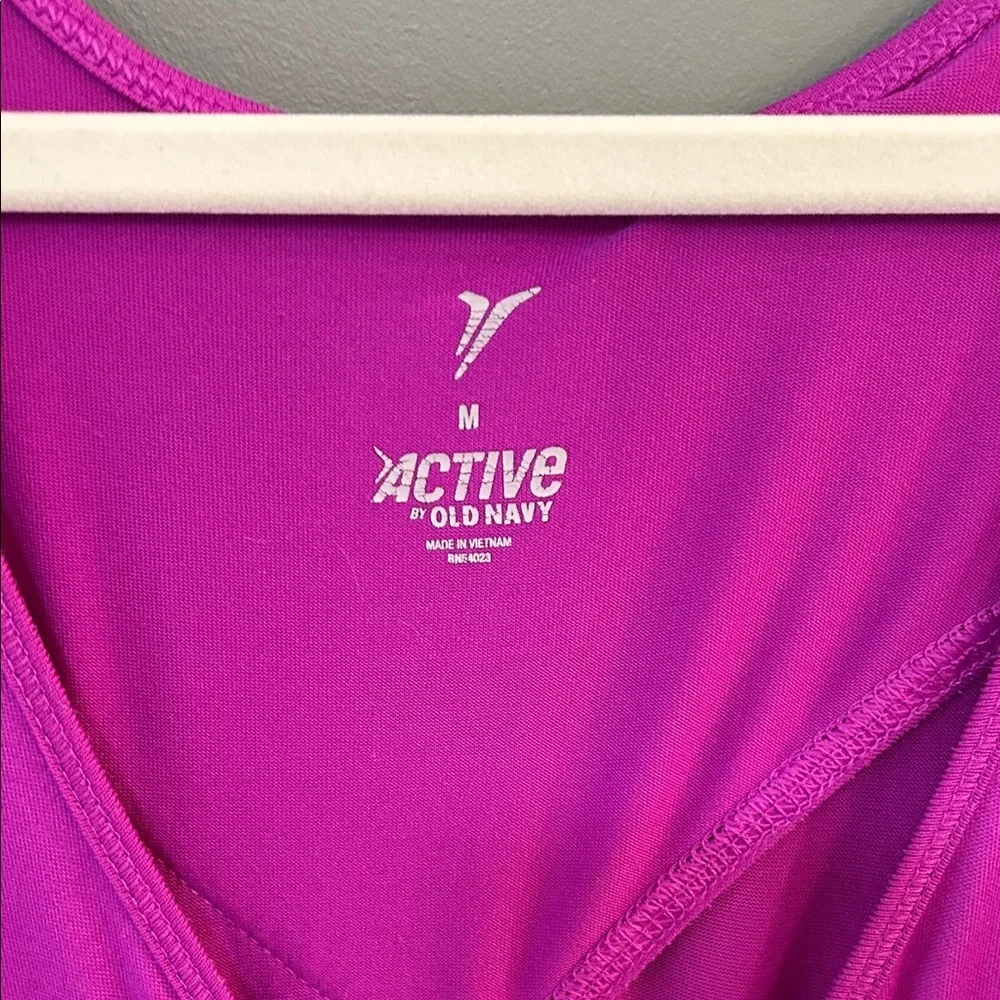 Old Navy Fuchsia Women's Tank Top active Size Medium - Picture 3 of 7